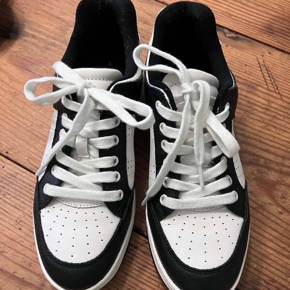 Mark Fisher Athleisure Shoes in Black and White - Picture 1 of 6